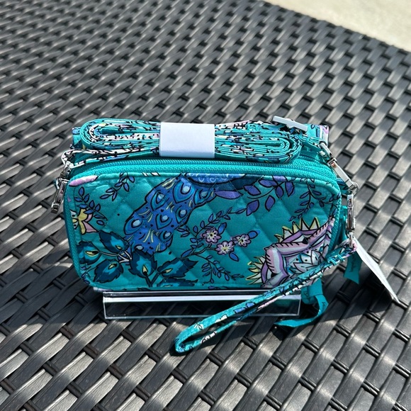 NWT Vera Bradley RIFD 3-in-1 Crossbody Wristlet Bag ~ PEACOCK GARDEN 🦚 - Picture 4 of 12